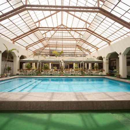 Hotel Ramada Гуаякиль Экстерьер фото