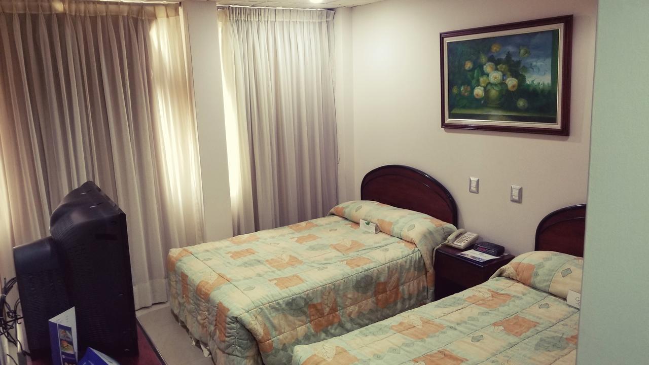 Hotel Ramada Гуаякиль Экстерьер фото